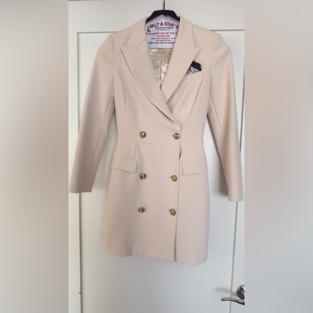 Elisabetta Franchi Chic Cream Double-Breasted Women's Dress